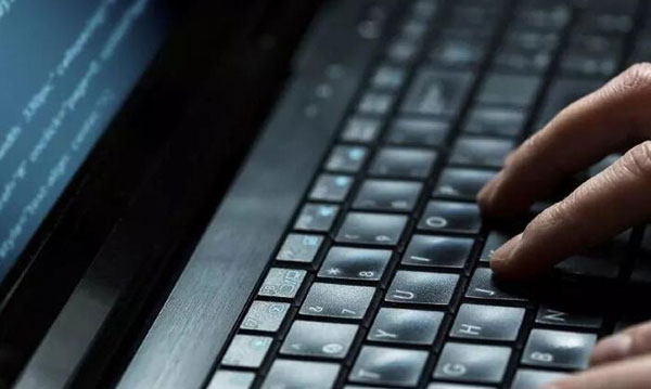 如何提高塑胶模具厂质量和技术进步